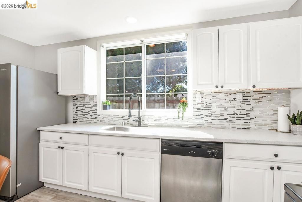 Image 10 of property listing at 180 Hill Ave, Oakley, CA 94561