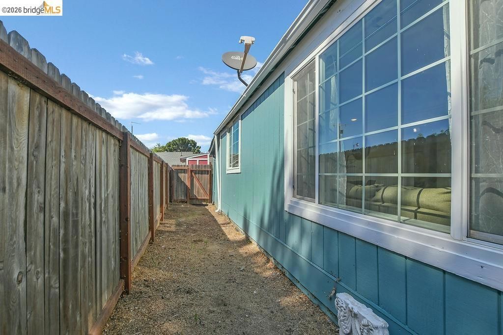 Image 29 of property listing at 180 Hill Ave, Oakley, CA 94561