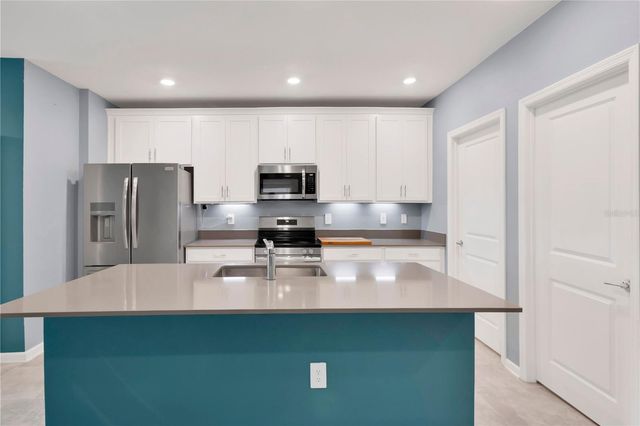 2707 RUNNERS CIRCLE, Clermont, FL 34714