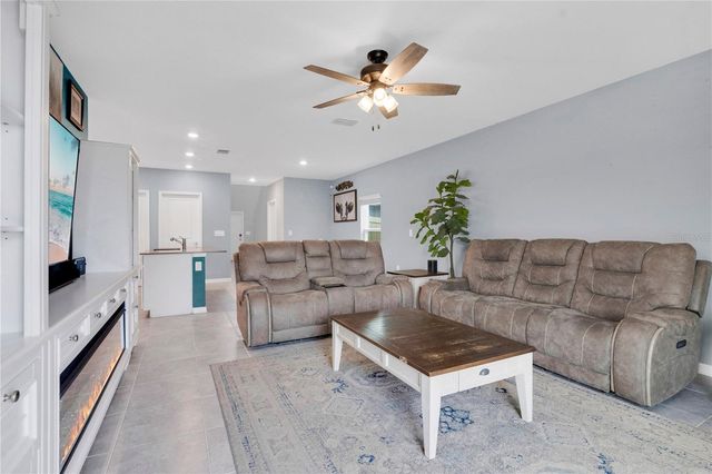 2707 RUNNERS CIRCLE, Clermont, FL 34714