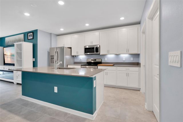 2707 RUNNERS CIRCLE, Clermont, FL 34714