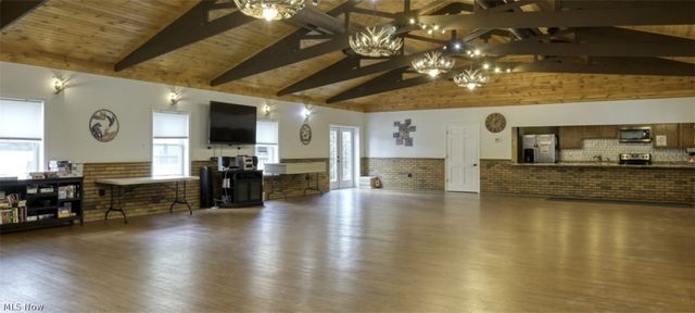 362 Pin Oak Circle, Elyria, OH 44035