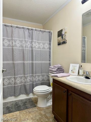 362 Pin Oak Circle, Elyria, OH 44035