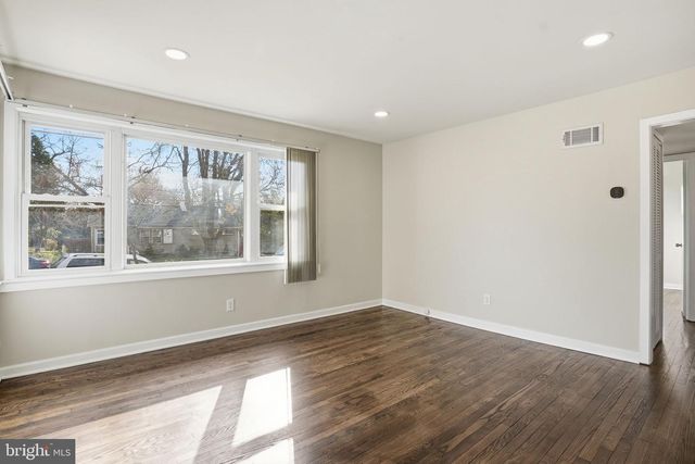 1306 ABBOTT RD, Rockville, MD 20851