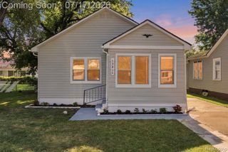 23826 Columbus Avenue, Warren, MI 48089