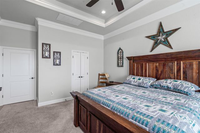 108 N Silver Saddle Trail, Weatherford, TX 76087