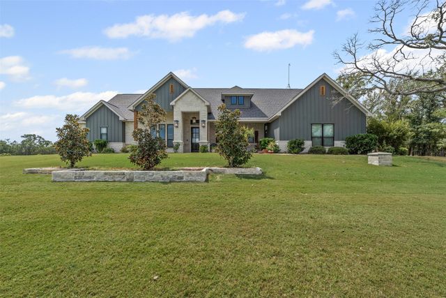 108 N Silver Saddle Trail, Weatherford, TX 76087