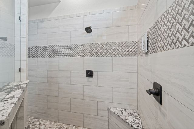 108 N Silver Saddle Trail, Weatherford, TX 76087