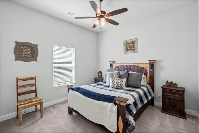 108 N Silver Saddle Trail, Weatherford, TX 76087