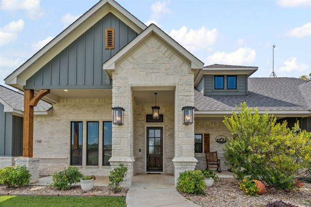 108 N Silver Saddle Trail, Weatherford, TX 76087