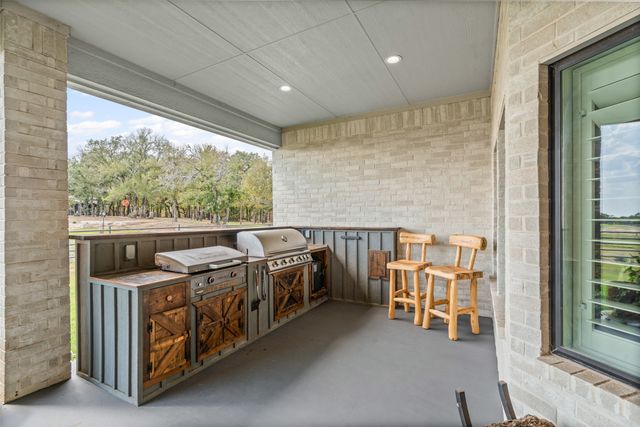 108 N Silver Saddle Trail, Weatherford, TX 76087