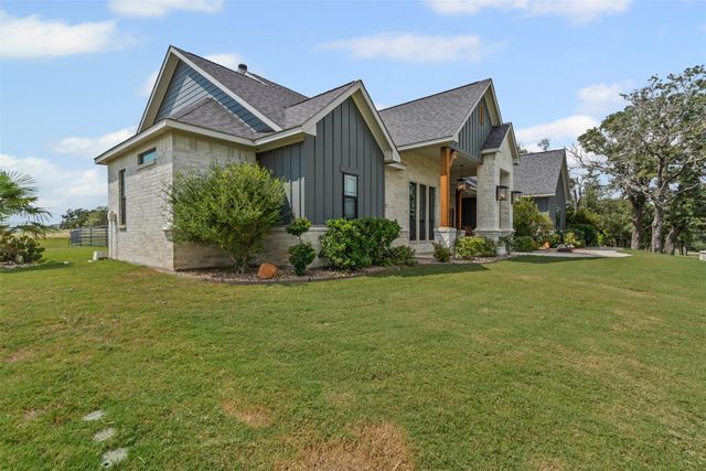 108 N Silver Saddle Trail, Weatherford, TX 76087