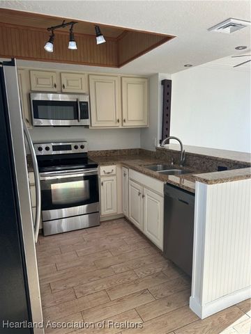 2131 Lakeview Drive 1106, Sebring, FL 33870