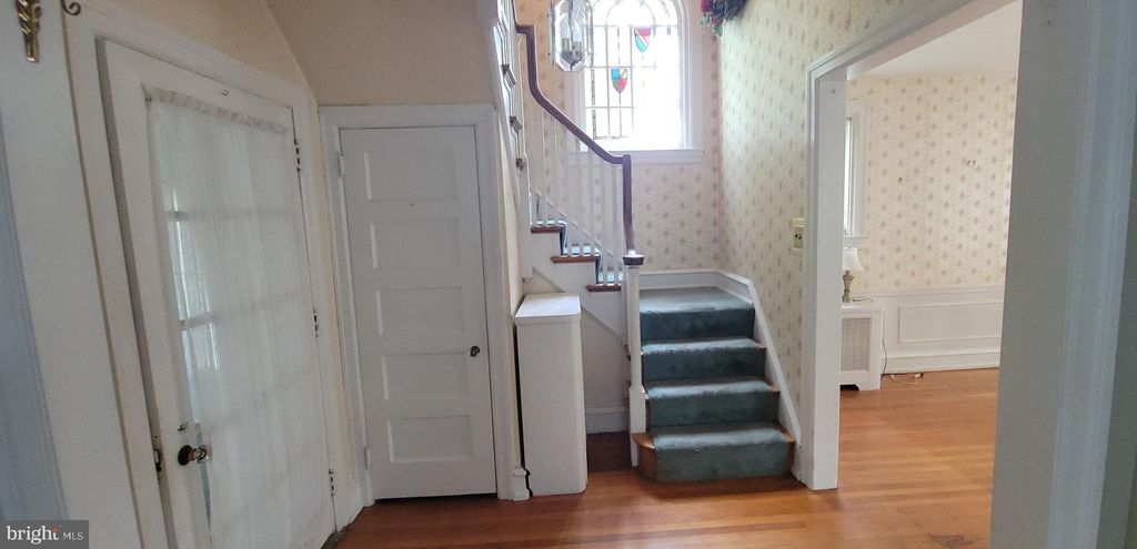 1050 STANWOOD ST, PHILADELPHIA, PA 19111 — photo 3