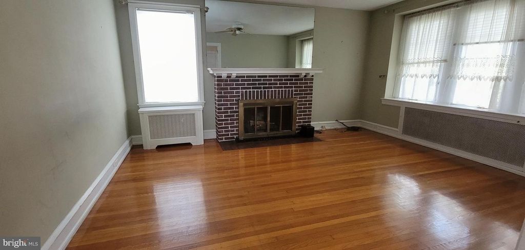 1050 STANWOOD ST, PHILADELPHIA, PA 19111 — photo 4