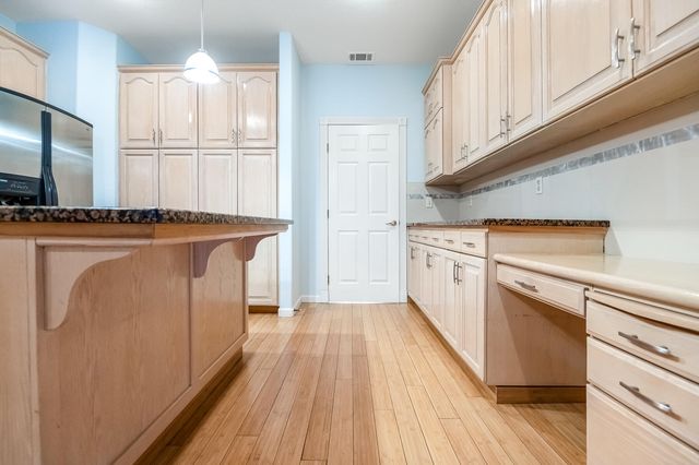 1134 N Rova Court, Visalia, CA 93291