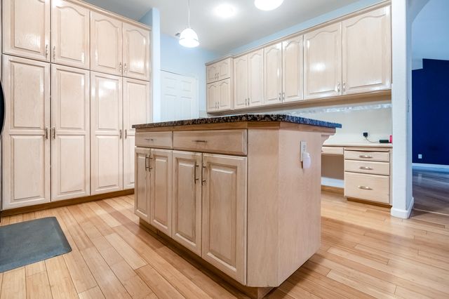 1134 N Rova Court, Visalia, CA 93291