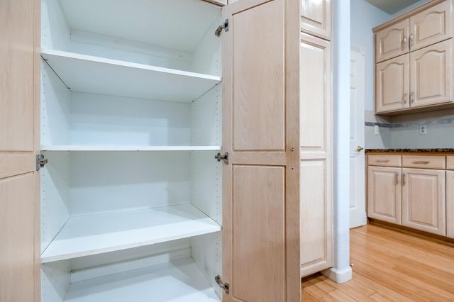 1134 N Rova Court, Visalia, CA 93291