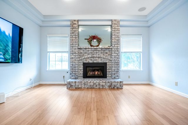 1134 N Rova Court, Visalia, CA 93291