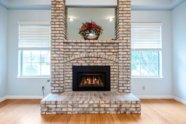 1134 N Rova Court, Visalia, CA 93291