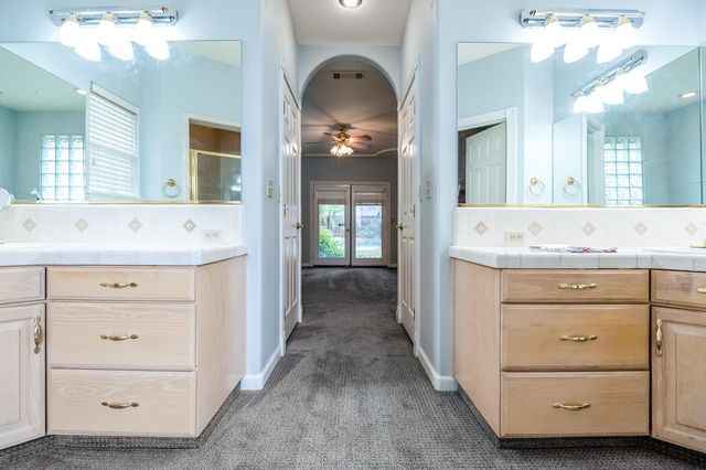 1134 N Rova Court, Visalia, CA 93291