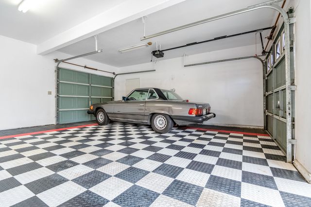 1134 N Rova Court, Visalia, CA 93291