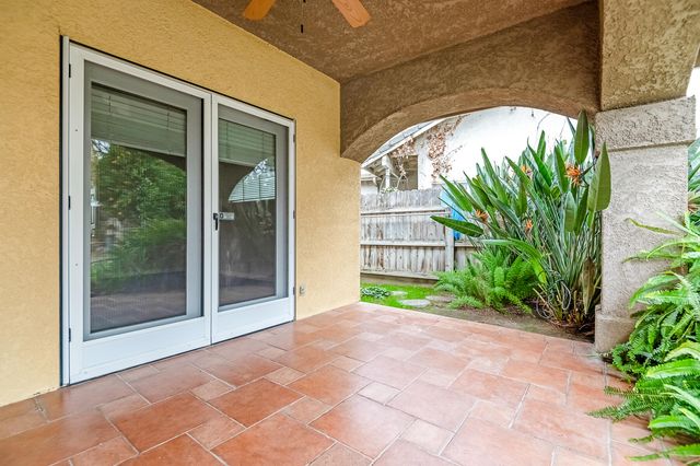 1134 N Rova Court, Visalia, CA 93291