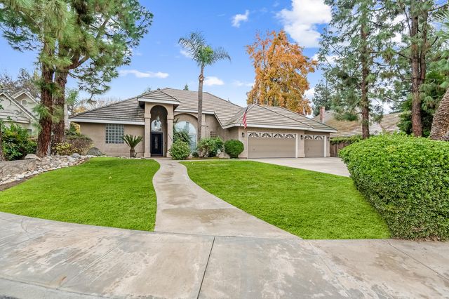 1134 N Rova Court, Visalia, CA 93291