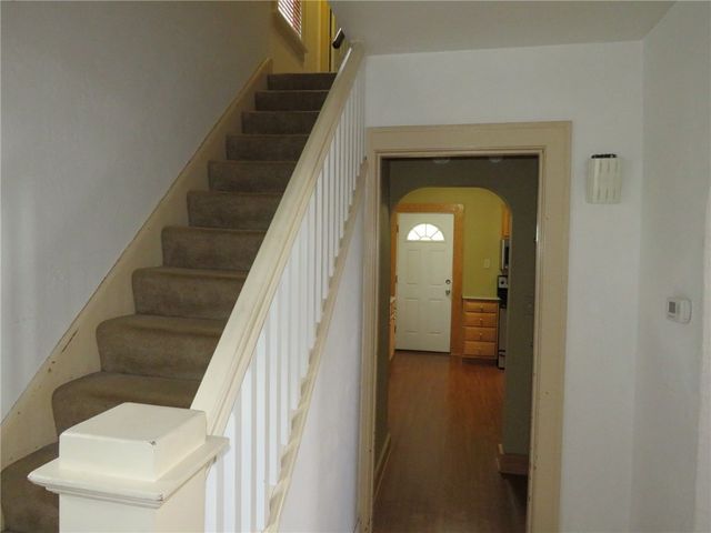 533 Mccully St, White Oak, PA 15131