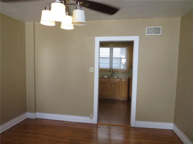 533 Mccully St, White Oak, PA 15131