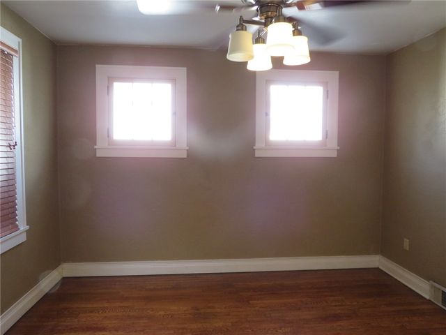 533 Mccully St, White Oak, PA 15131