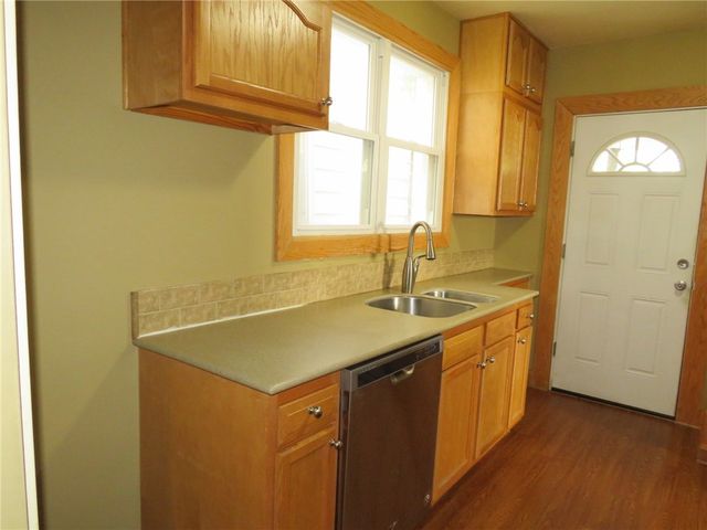 533 Mccully St, White Oak, PA 15131