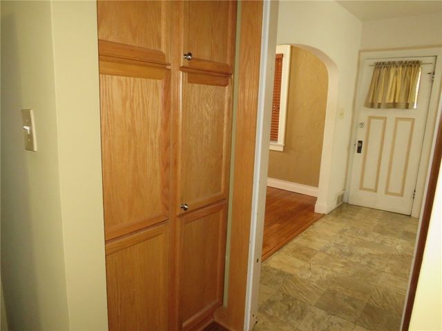 533 Mccully St, White Oak, PA 15131