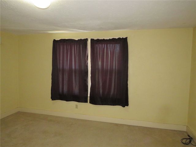 533 Mccully St, White Oak, PA 15131