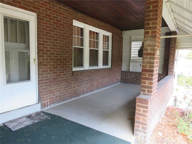 533 Mccully St, White Oak, PA 15131