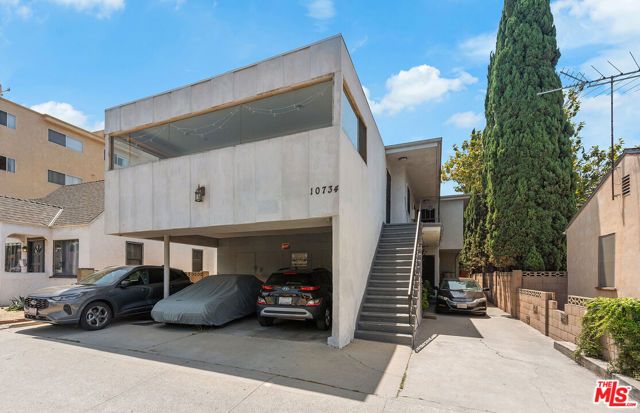 10734 Palms Boulevard, Los Angeles, CA 90034