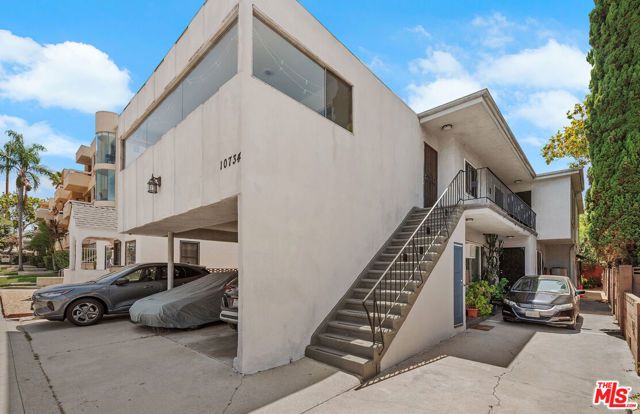 10734 Palms Boulevard, Los Angeles, CA 90034