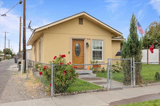 910 N 5th Ave, Pasco, WA 99301