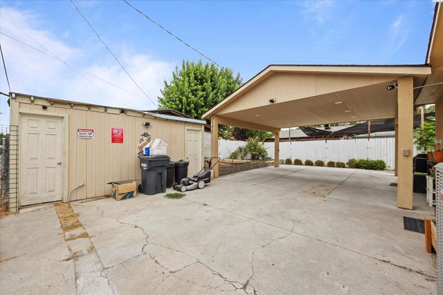 910 N 5th Ave, Pasco, WA 99301