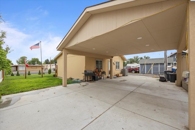 910 N 5th Ave, Pasco, WA 99301