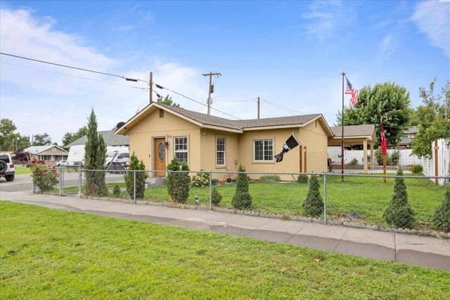 910 N 5th Ave, Pasco, WA 99301