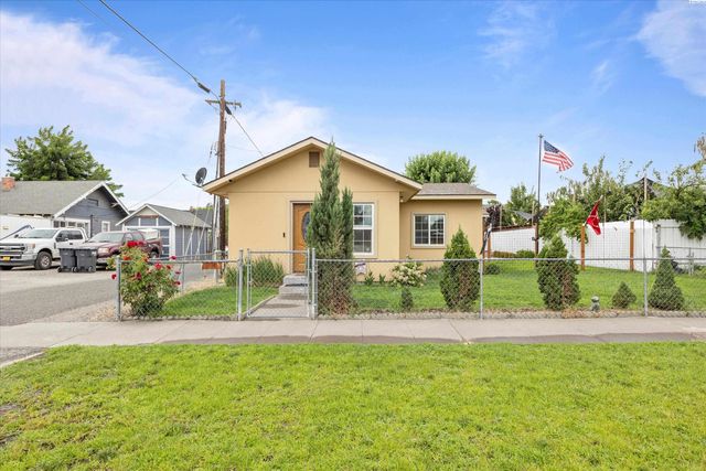 910 N 5th Ave, Pasco, WA 99301