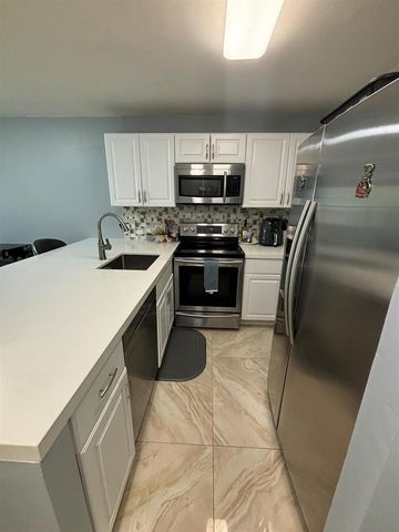 440 SE 2nd Avenue 21, Deerfield Beach, FL 33441