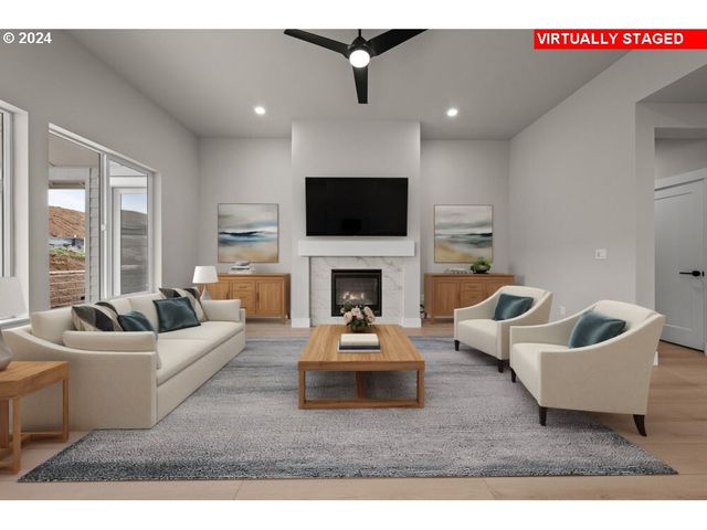 1165 Se 18th Ave, Canby, OR 97013