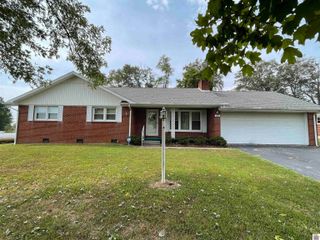 462 Allen Cir # 27, Cadiz, KY 42211