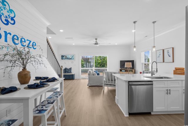 2305 Seaseeker Ln., Myrtle Beach, SC 29577