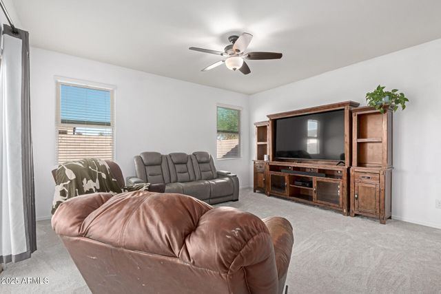 4988 E LIVING STONE Way, San Tan Valley, AZ 85143