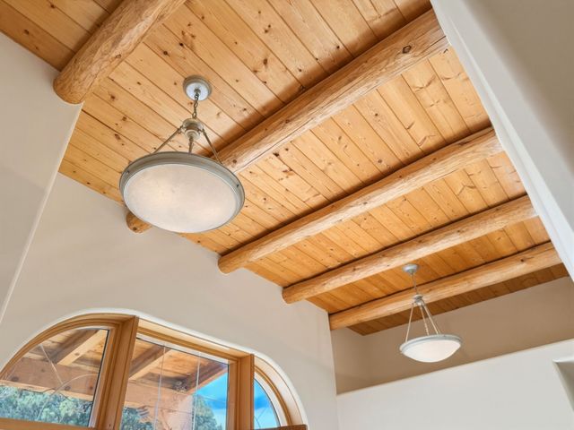 1331 Sierra Azul B, Santa Fe, NM 87507