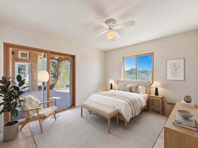 1331 Sierra Azul B, Santa Fe, NM 87507