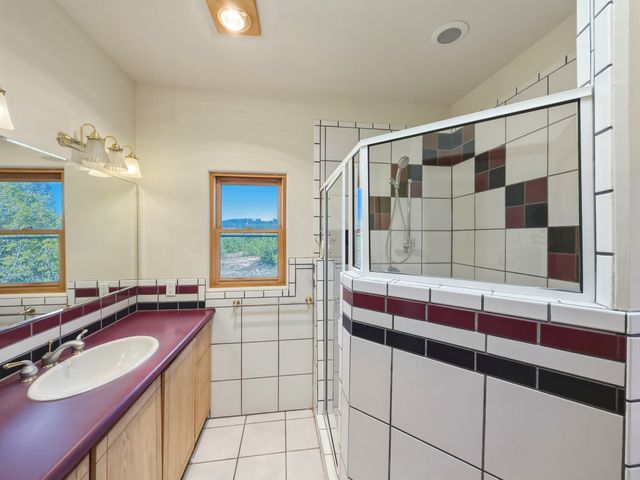 1331 Sierra Azul B, Santa Fe, NM 87507